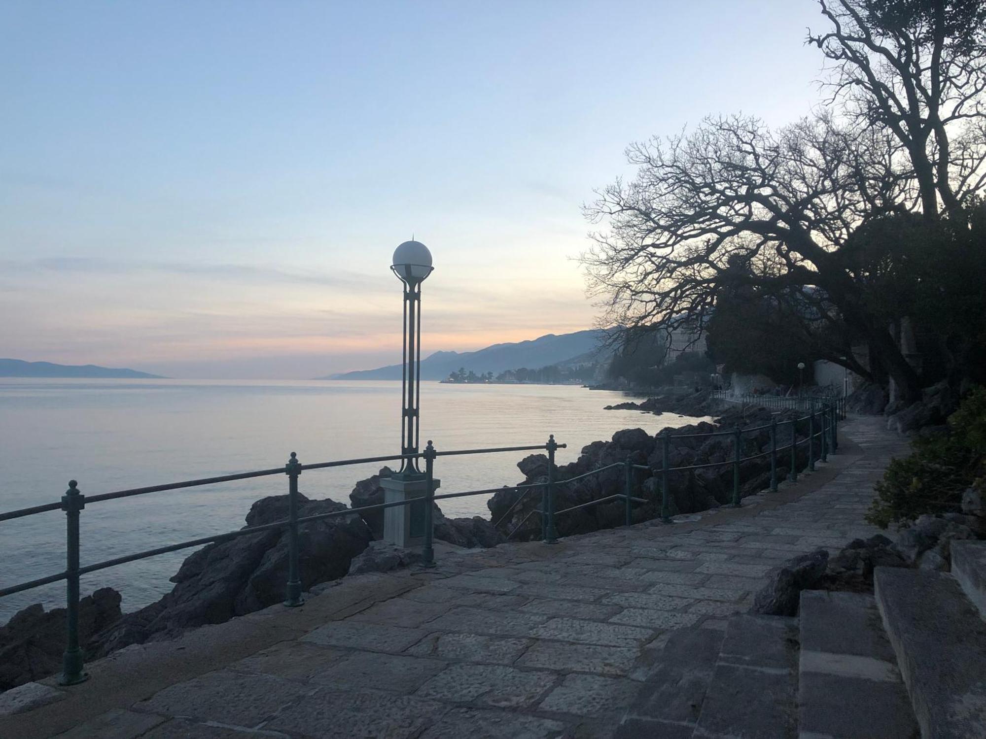 Artspace Location-Opatija-3 Bedroom House With Rooftop Garden By Beach Екстер'єр фото